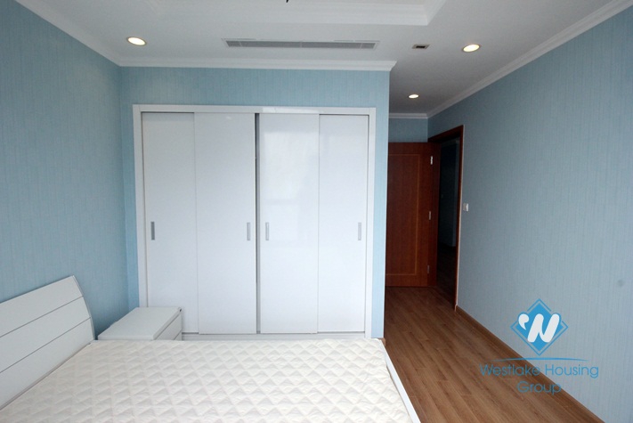 A 2 bedroom apartment for rent in Vinhome Nguyen chi thanh
